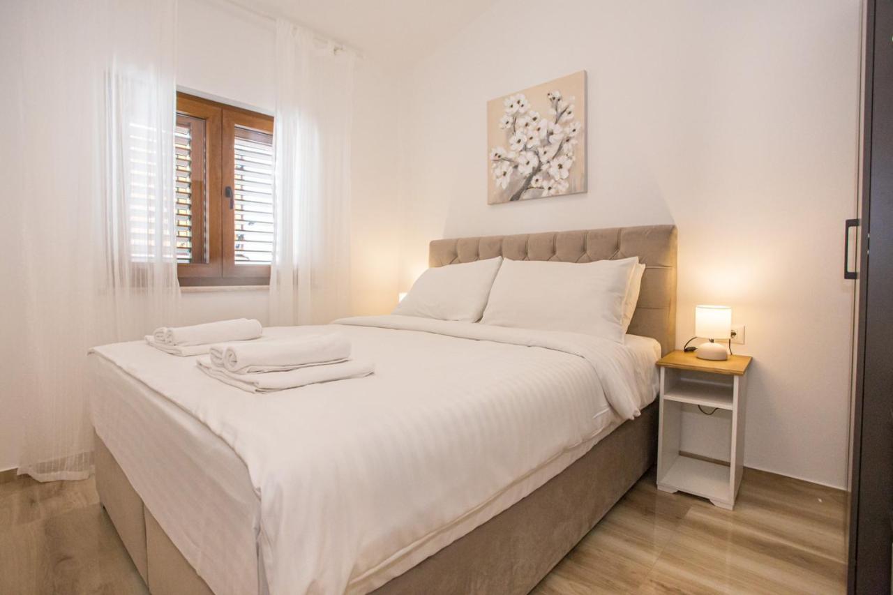 Holiday Home Camellia Porec Luaran gambar