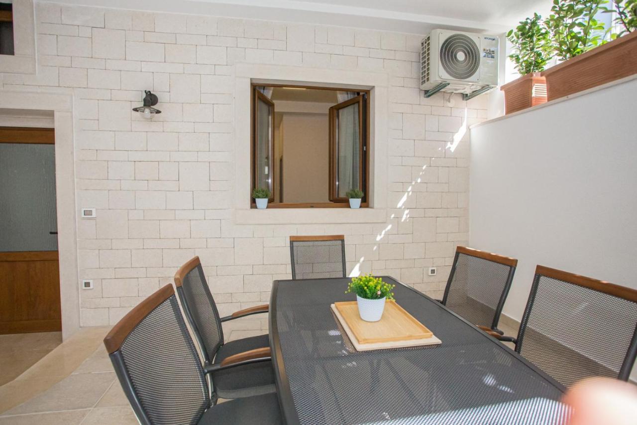 Holiday Home Camellia Porec Luaran gambar